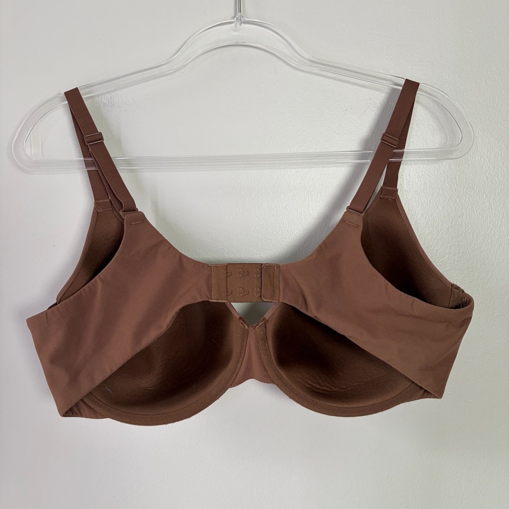 SKIMS 40C Fits Everybody T-Shirt Bra - Picture 2 of 6